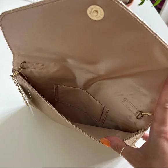 🆕 David’s Bridal Crystal Flap Envelope Clutch - Picture 5 of 7